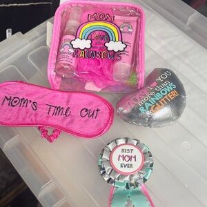 Claire's Pink and Silver Mom's Relaxation Set